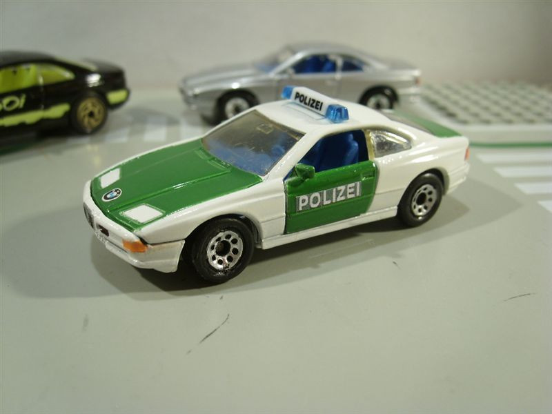 BMW 850i polizei MB (2)