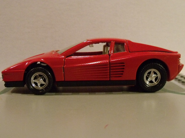 Ferrari Testarossa Matchbox Superkings (5)