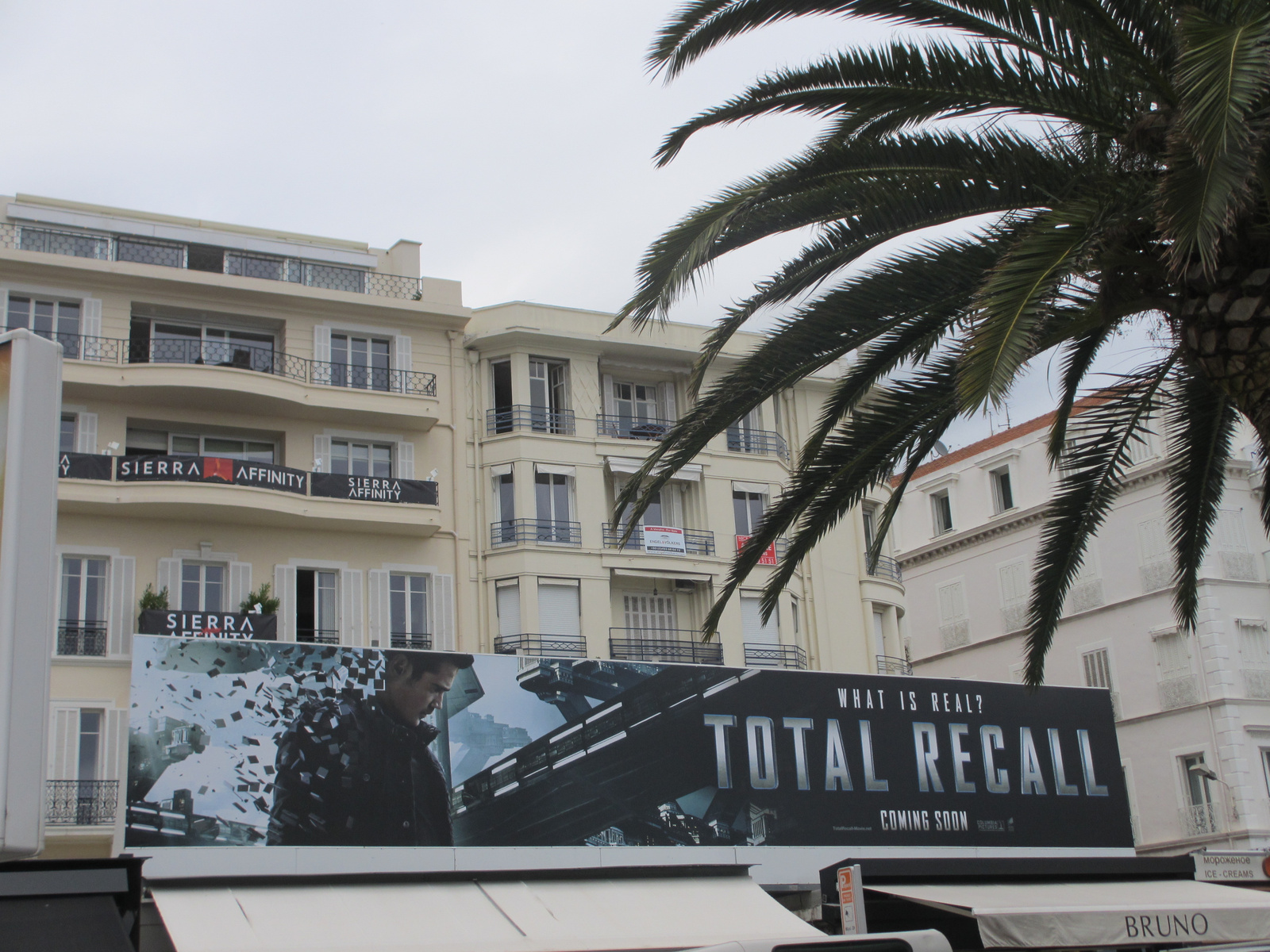 total-recall-poster-cannes