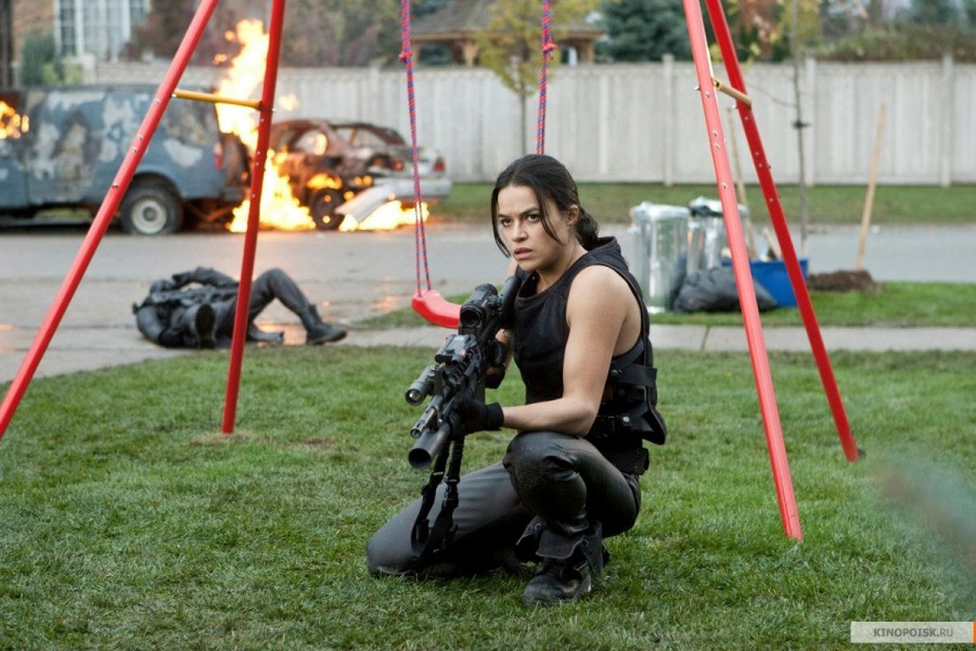 michelle-rodriguez-resident-evil-5-retribution