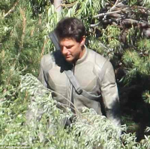 oblivion-tom-cruise-set-photo1