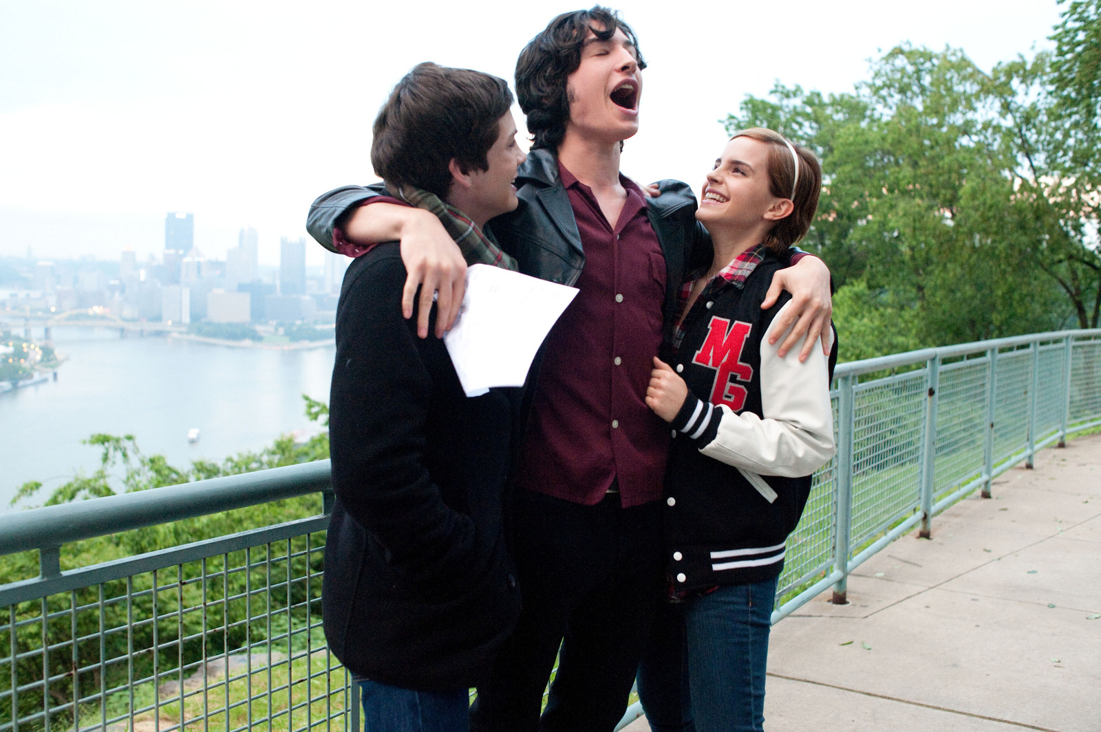 the-perks-of-being-a-wallflower-ezra-miller-emma-watson