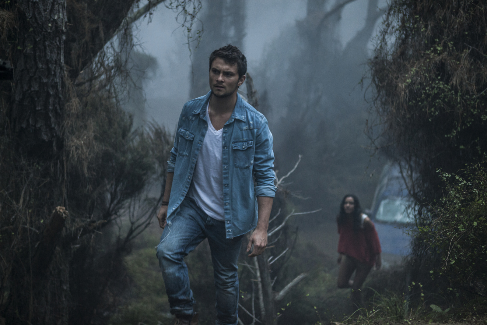 evil-dead-shiloh-fernandez2