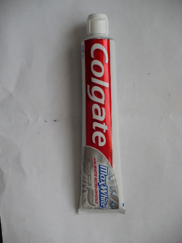 Fogkrém Colgate MaxWhite crystal mint P1090528