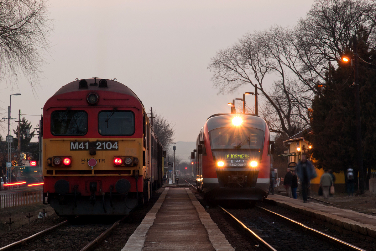 M41-2104 & 6342 008-7Pestszentimre 2011.03.11.