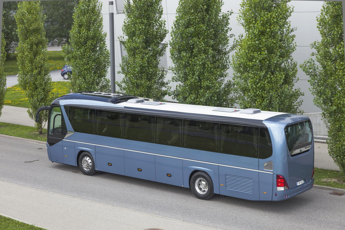 Neoplan Jetliner-08