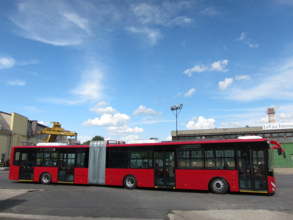 Ikarus Tr187.2 b