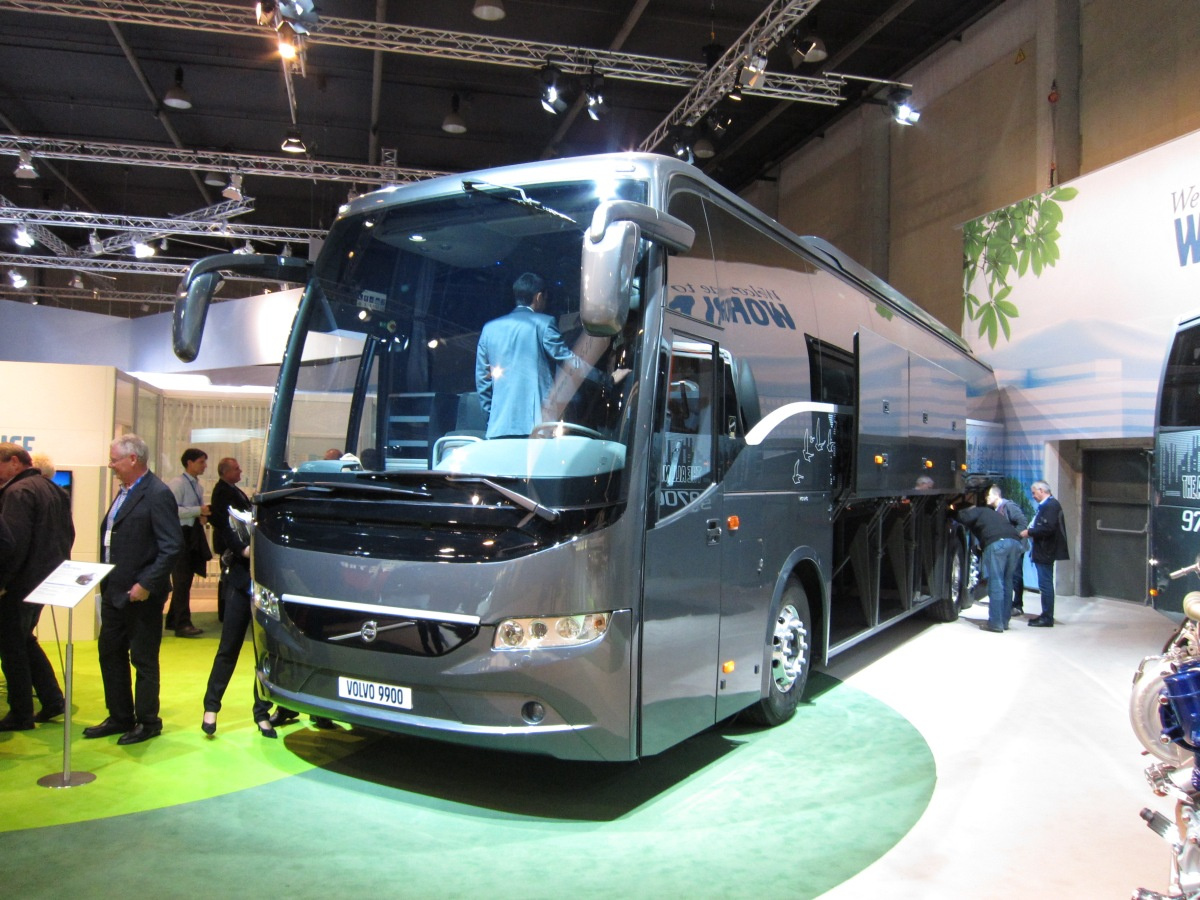 Volvo 9900