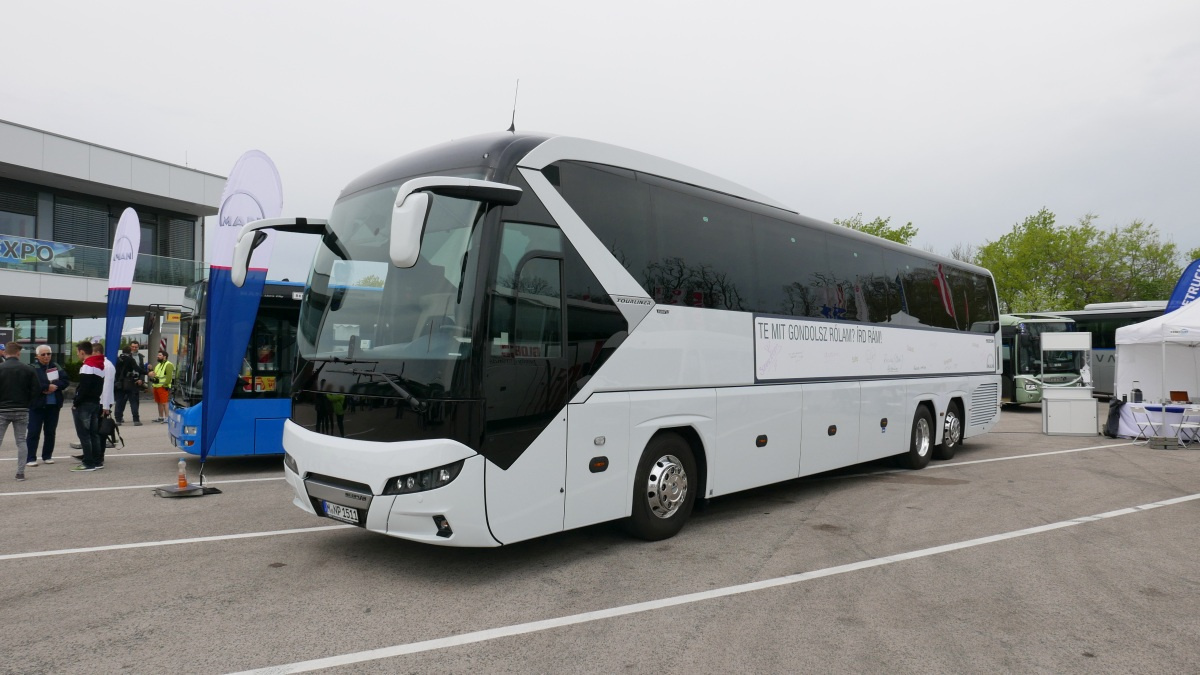 Neoplan Tourliner kz2