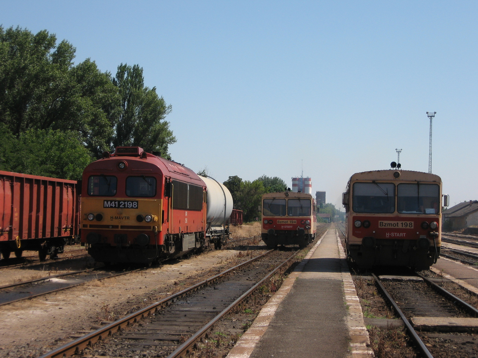 M41 2198 és Bzmot 194,198