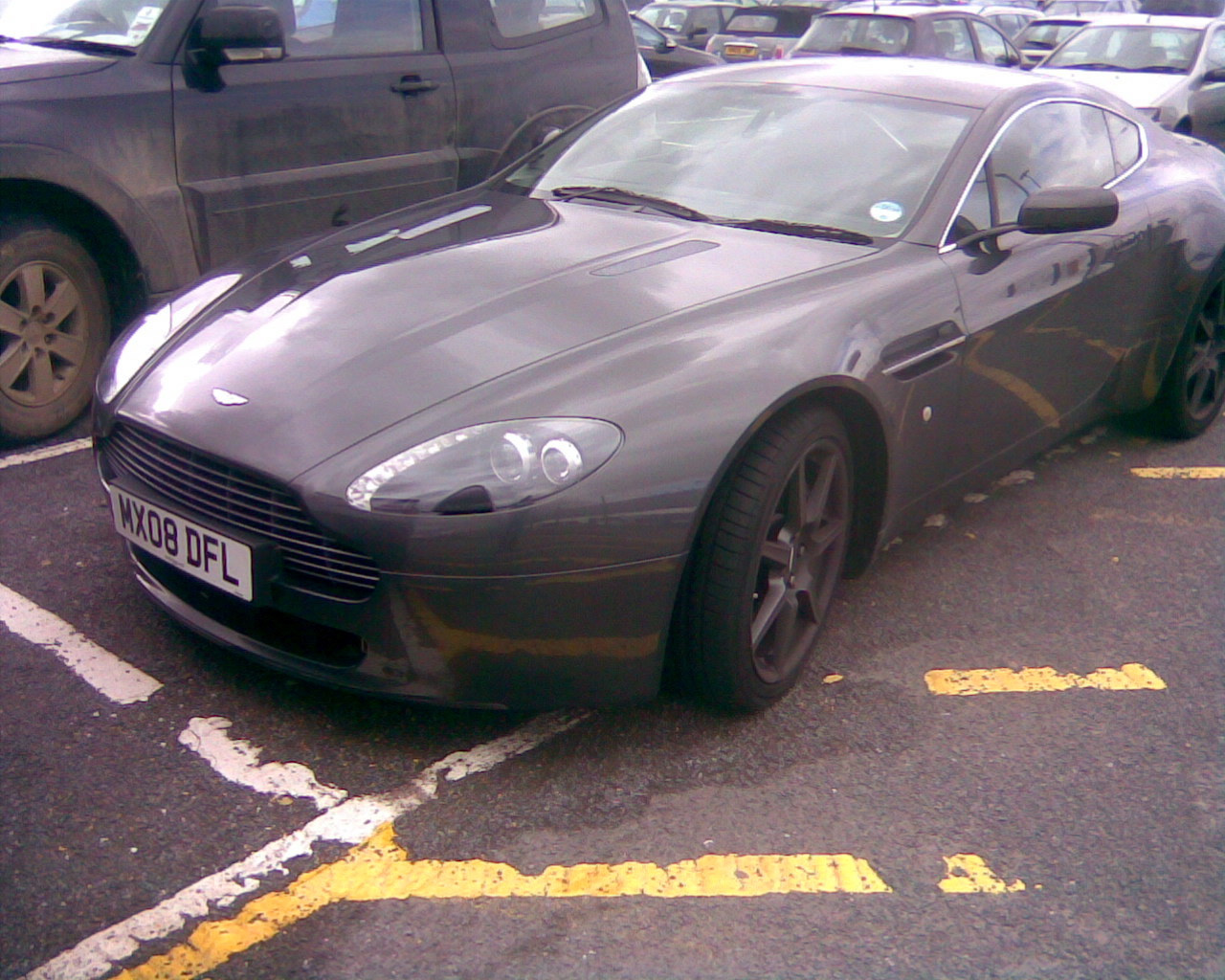 Aston Martin Vantage2