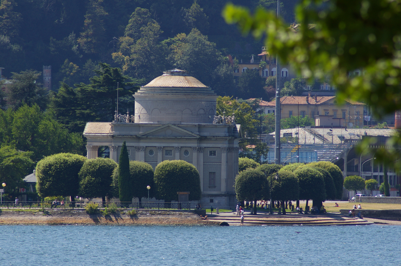 Valahol a Lago di Como partján