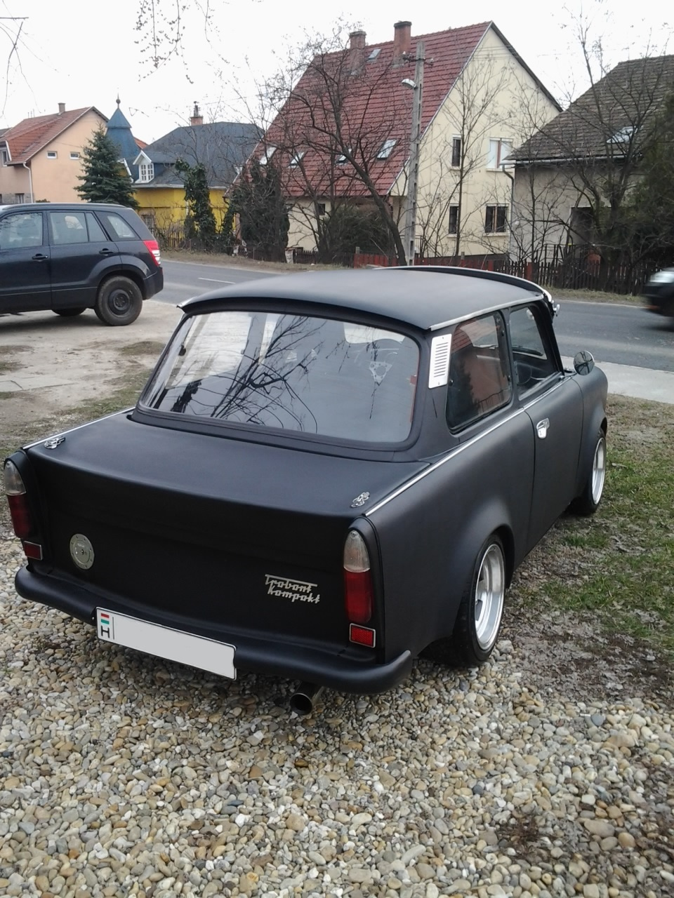 matt fekete trabant