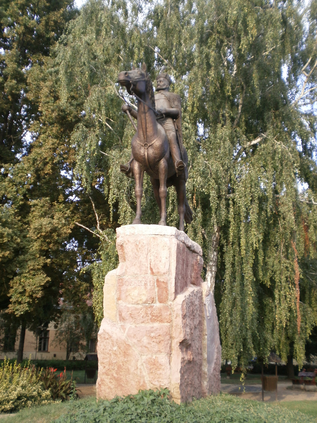 Bocskai István lovasszobra