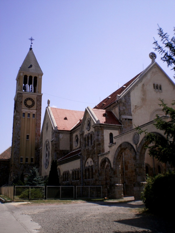 Pécs Római katolikus Gyárvárosi munkás templom