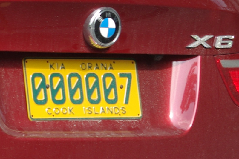 000007 (BMW X6)