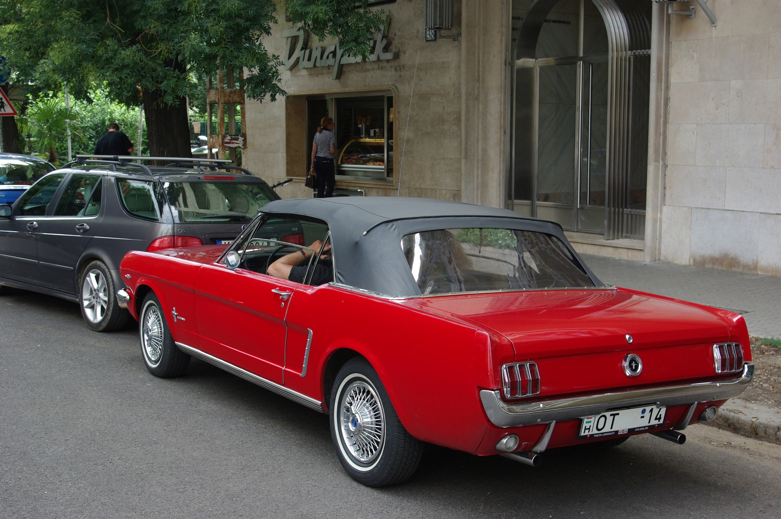 Ford Mustang Convertible (1)