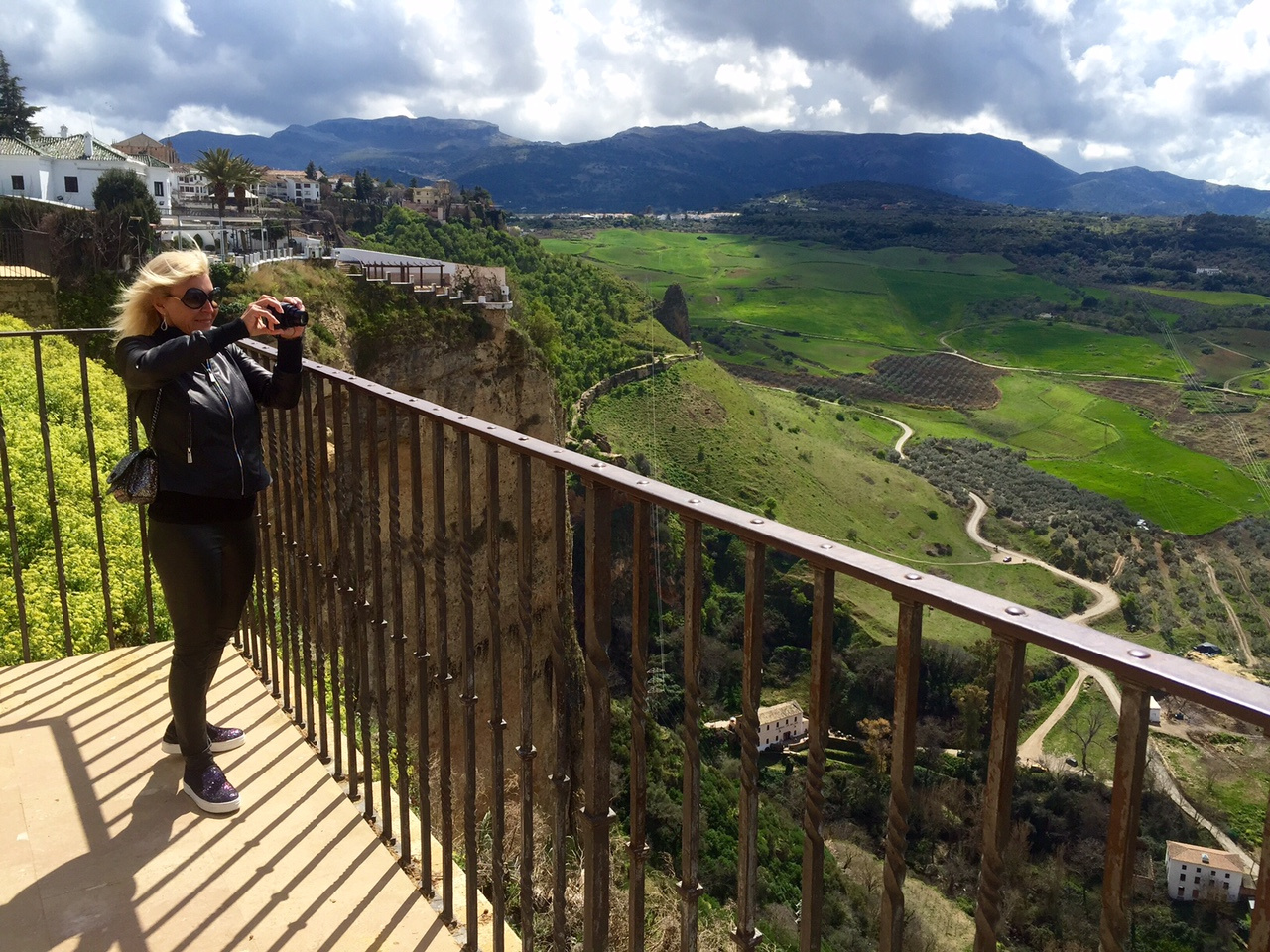 Ronda (ez a város neve) :)