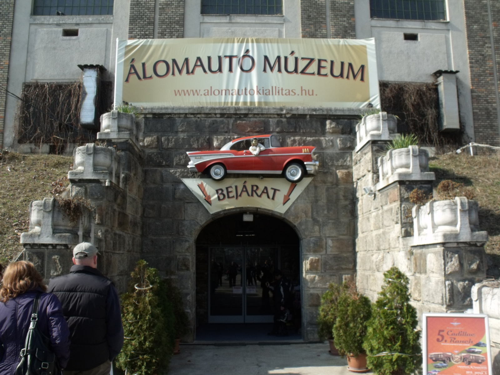 Alomauto 008