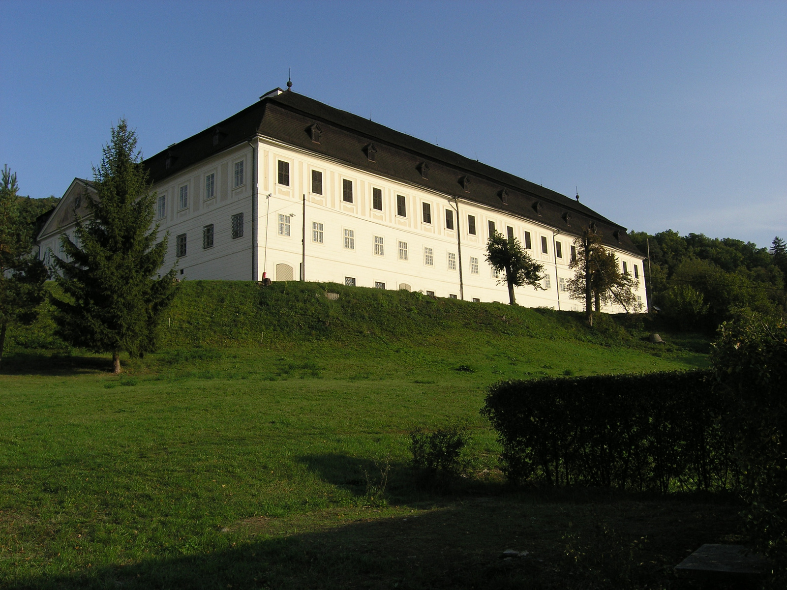 Szentantali kastély 1