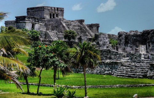 joiseyshowaa: Tulum - Mayan Pyramid