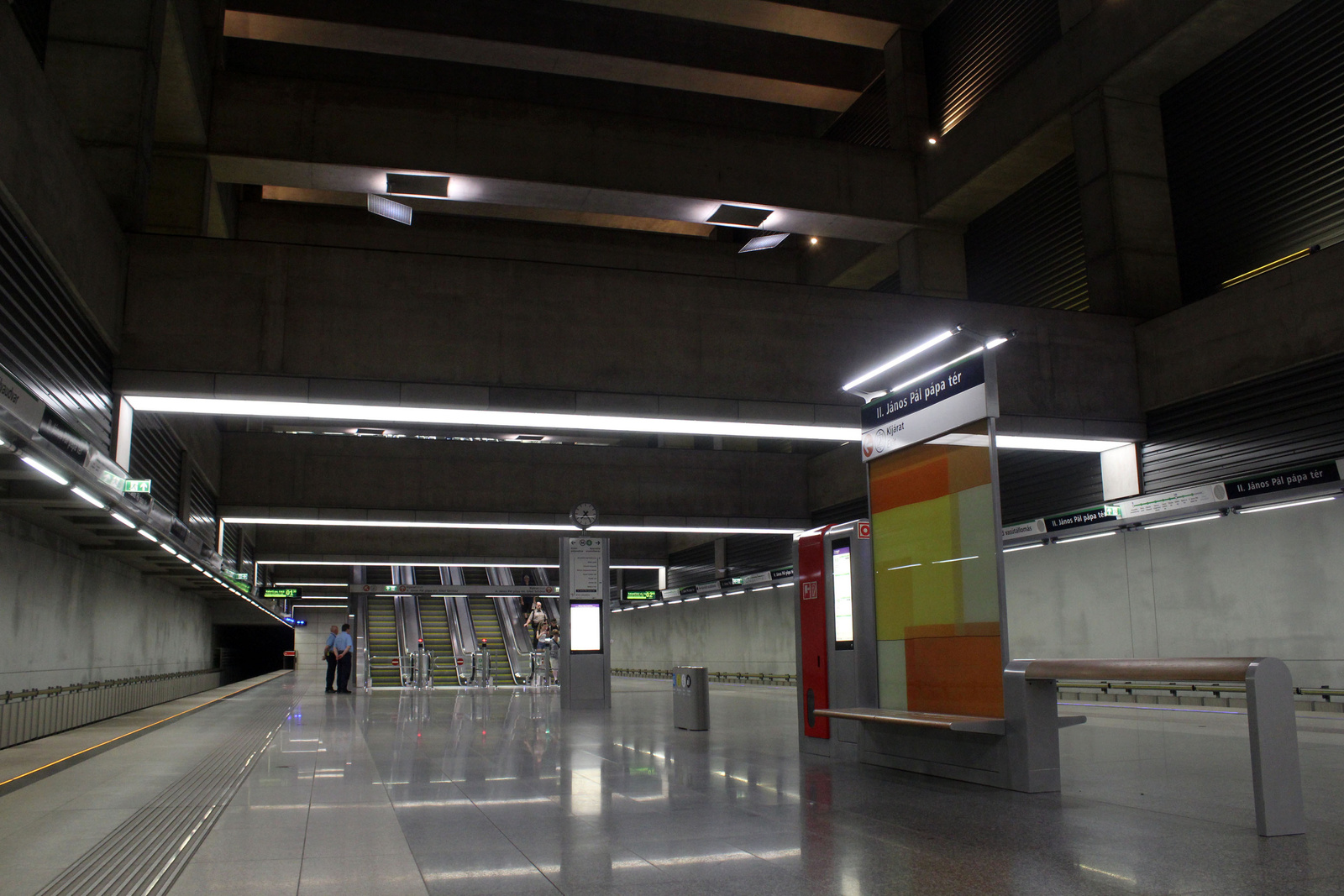 Metro4-IIJanosPalPapaTer-20150605-08