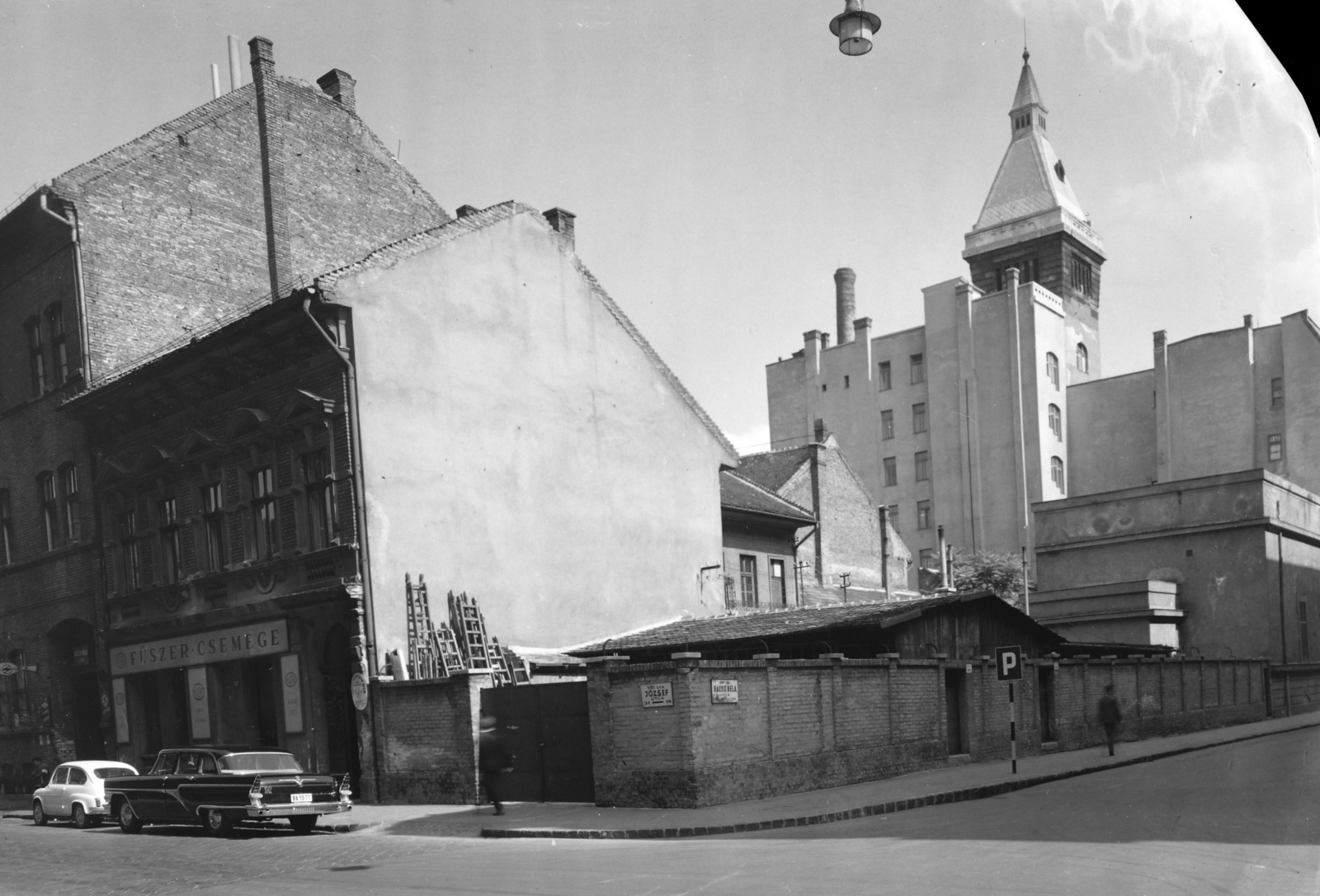 JozsefUtca-NemetUtcaSarok-1965Korul-fortepan 96791