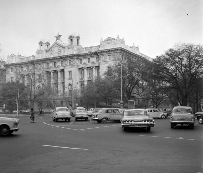 VorosCsillag-NemzetiBank-1969Korul-fortepan.hu-97753