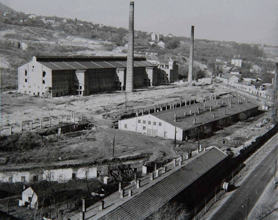 Eurocenter-Obuda-1980asEvekEleje-TeglagyariEpuletek