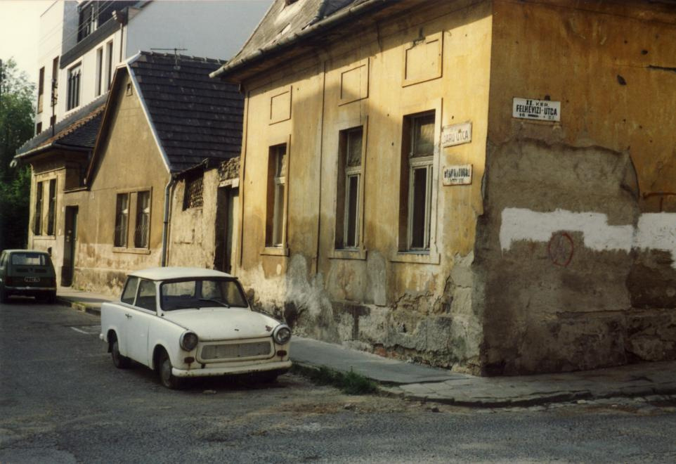 FelheviziUtca-DaruUtcaSarok-1988Korul-fortepan.hu-120593