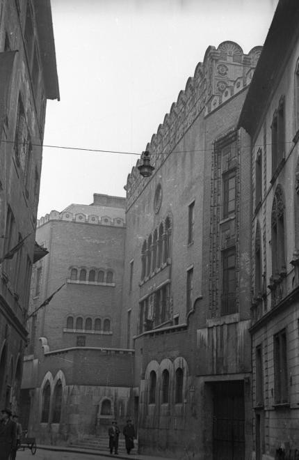 KazinczyUtcaiZsinagoga-1954Korul-fortepan.hu-123618