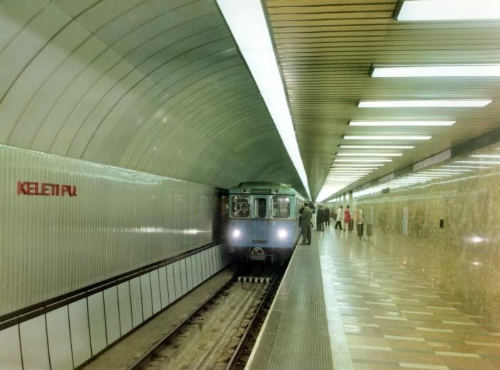 Metro2-KeletiPu-1970esEvek-Fortepan.hu