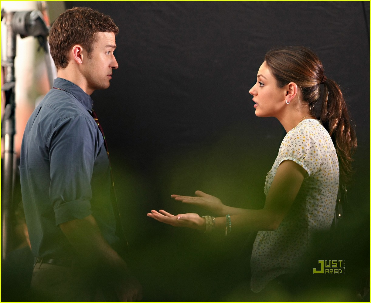 justin-timberlake-mila-kunis-filming-benefits-21