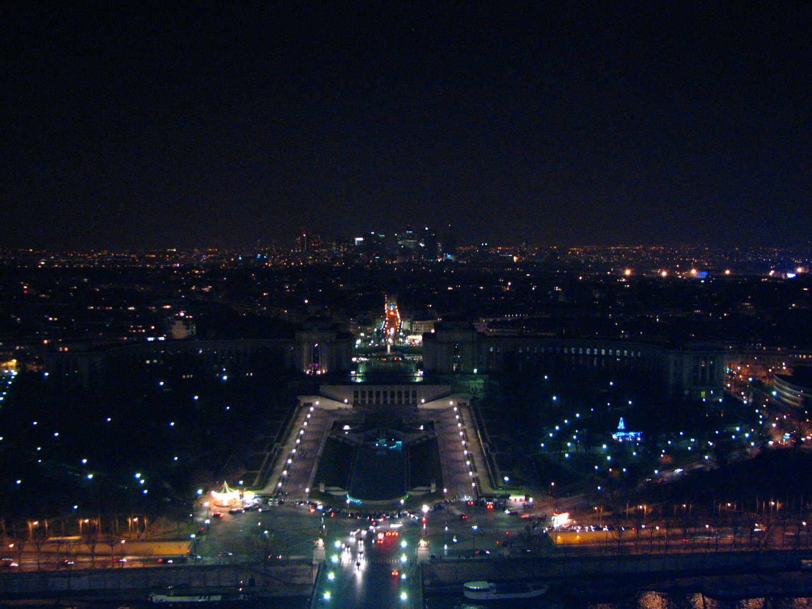 Eiffel toronybol északnyugat irányba