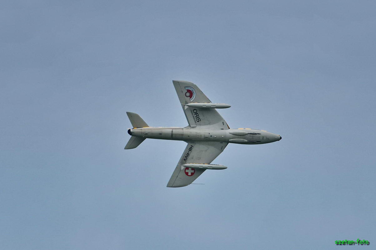 10585 Hawker Hunter T68