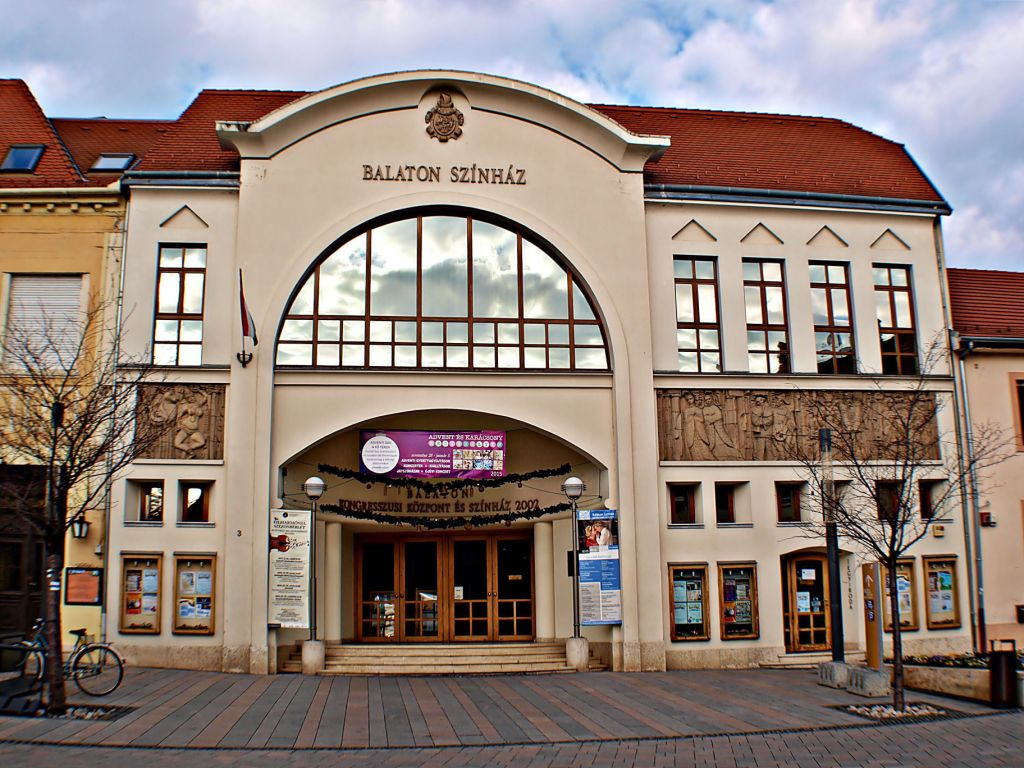 Keszthely: Balaton Színház