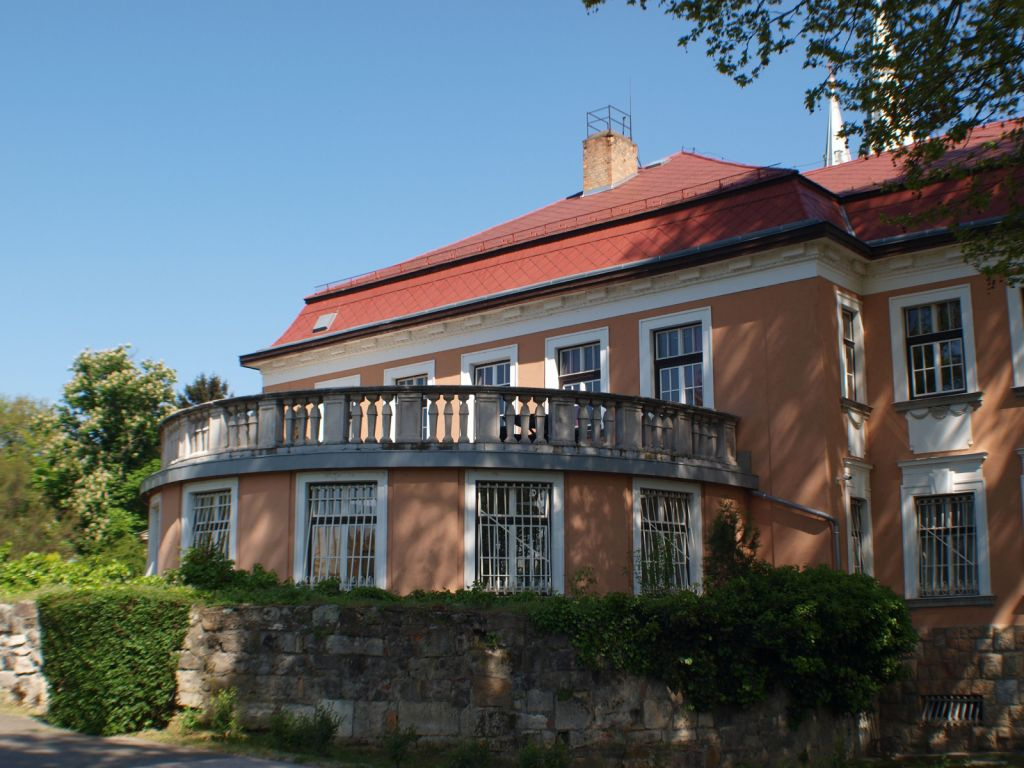 Esztergom: Árpád-házi Szent Erzsébet Iskola