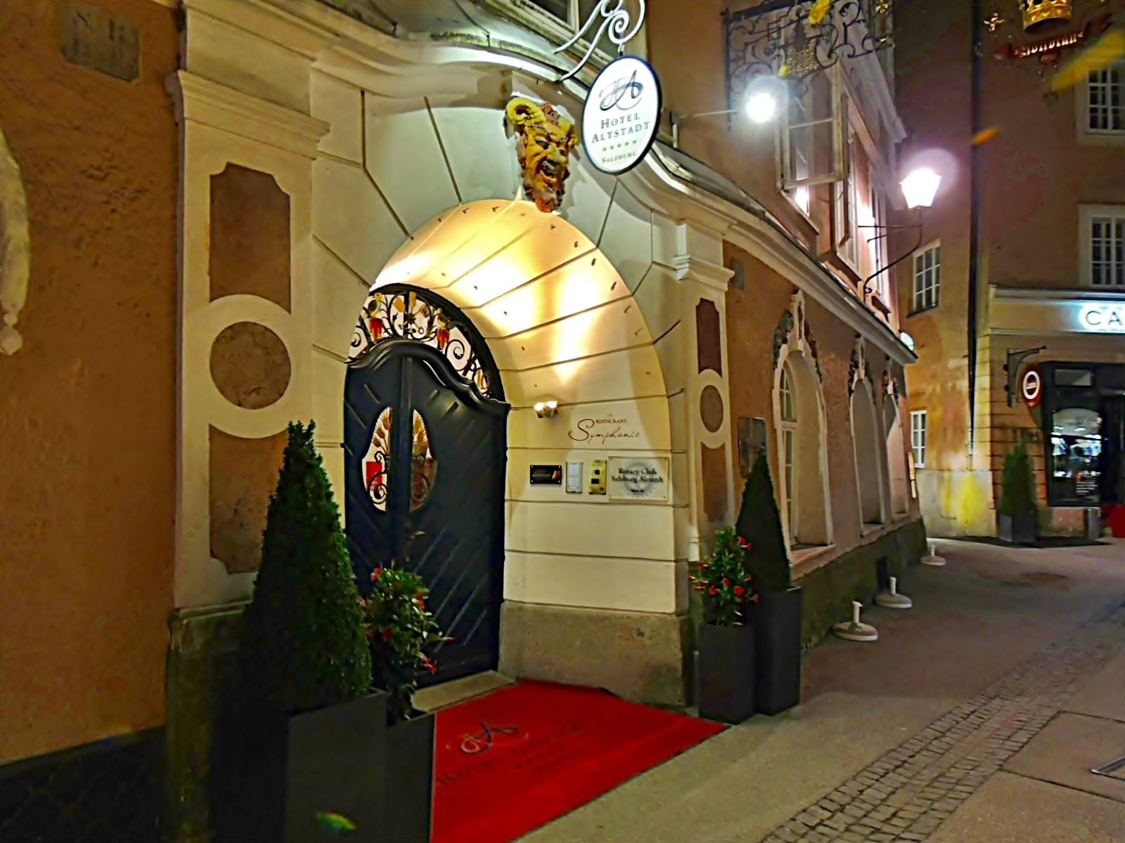 Salzburg éjjel -Hotel Altstadt