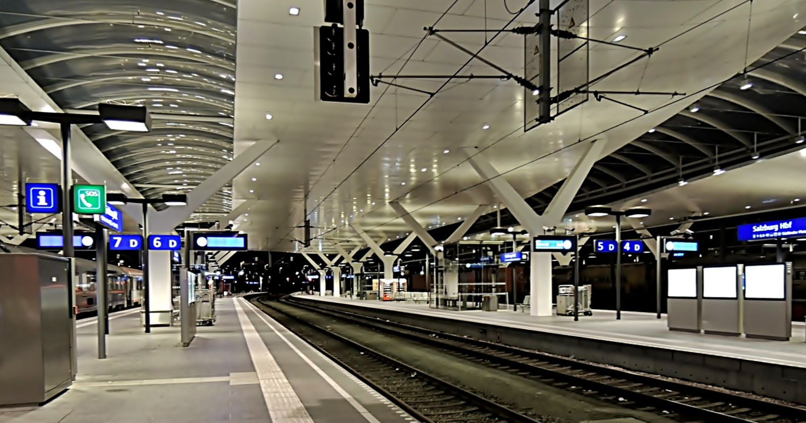 Salzburg éjjel - Hauptbahnhof