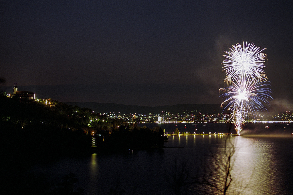 Tihany August 20. - Canon EOS 3 Canon 70-200 2.8L Expired Fuji S