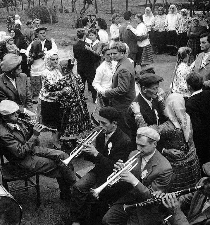 Lakodalmi tánc, Boldog, 1962.