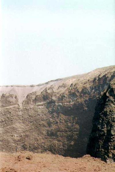 044-Vezuv kráter