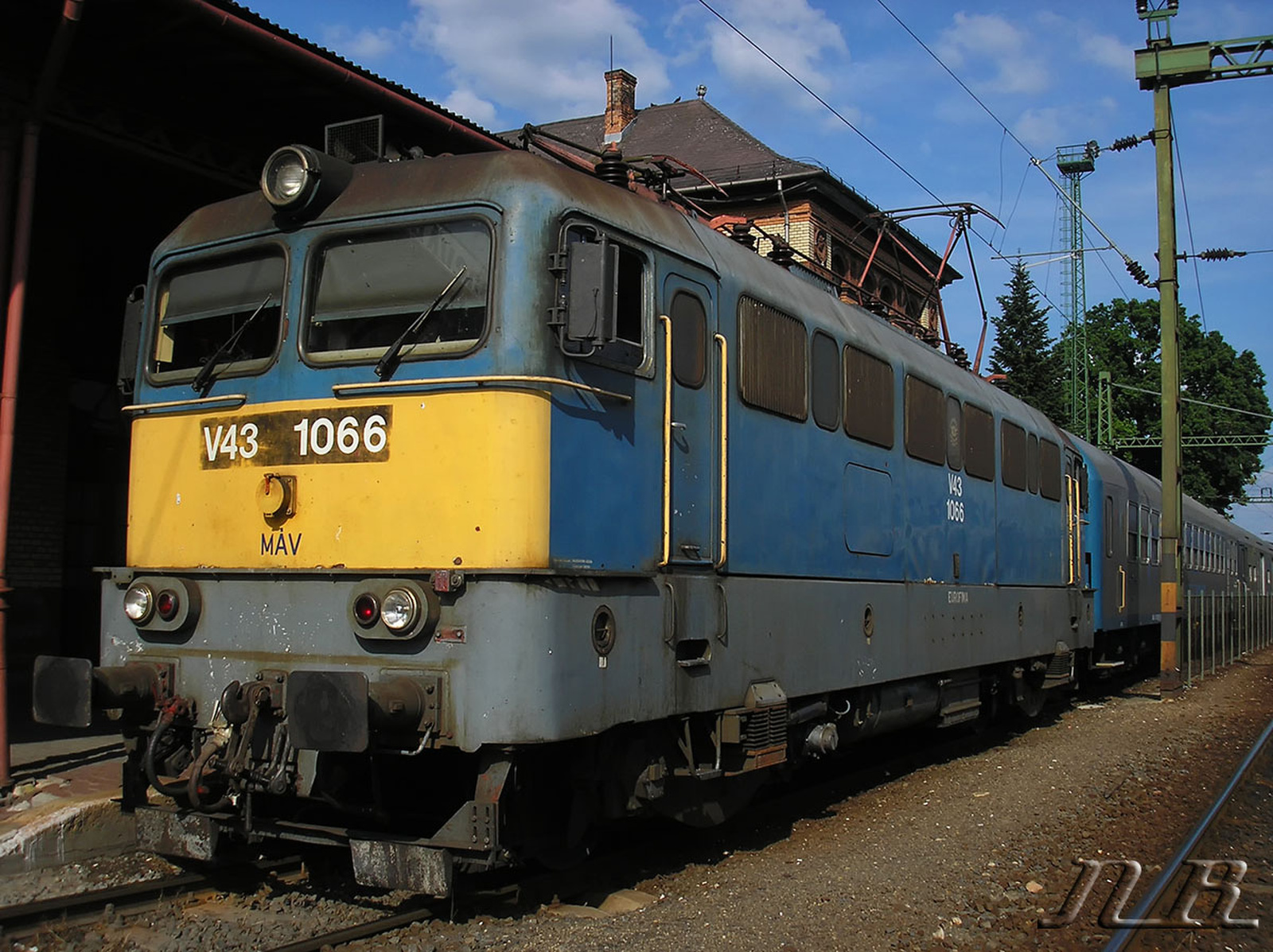 V43 1066