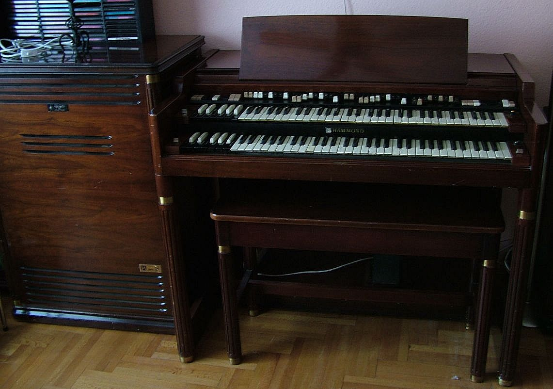 hammond b3000