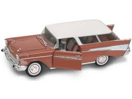 Yatming 1957 Chevrolet Nomad, Bucksin Brown 1-18