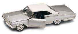 Yatming 1962 MERCURY MARAUDER SILVER 1-18