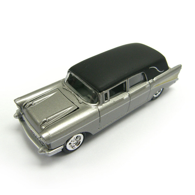 Johnny Lightning R15 1957 Chevy Hearse - matchboxshop