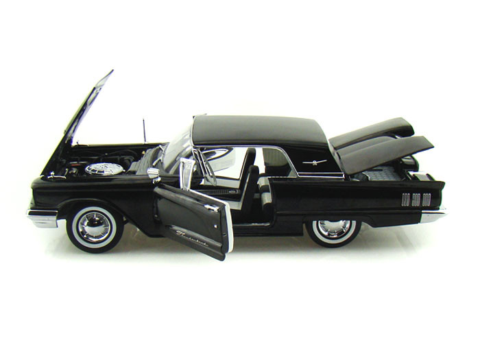 SunStar 1960 Ford Thunderbird hard top, Raven Black 1-18 02