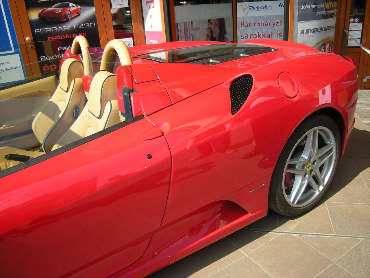 Ferrari hátsó ülések