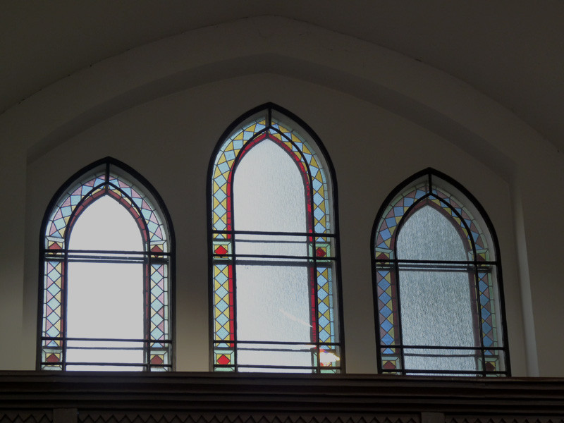 Református templom üvegablakai